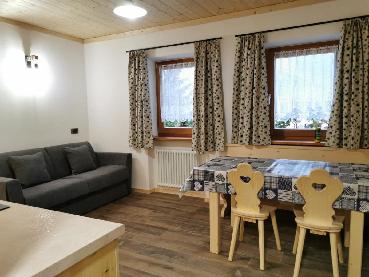 App. Monte Pore - Agriturismo La Majon Colle Santa Lucia Bagian luar foto